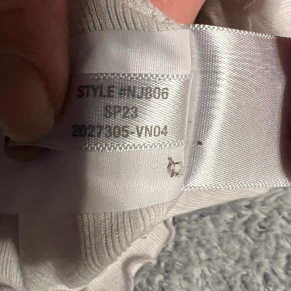 Madewell Shirt Womens Small Ribbed Lettuce Hem V-Neck Tee Off White NJ806 - Picture 7 of 7